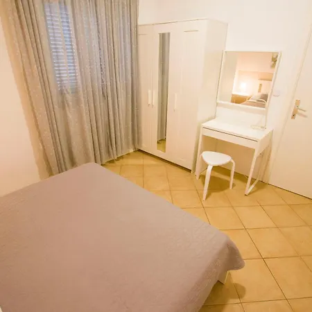 Josip Appartamento Drage