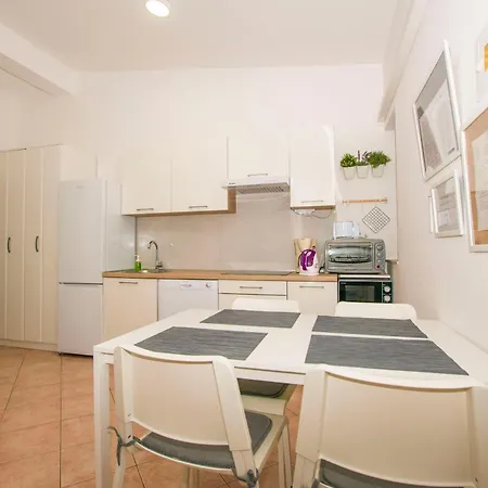 Apartment Josip Drage