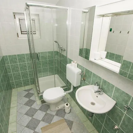 Josip Apartment *